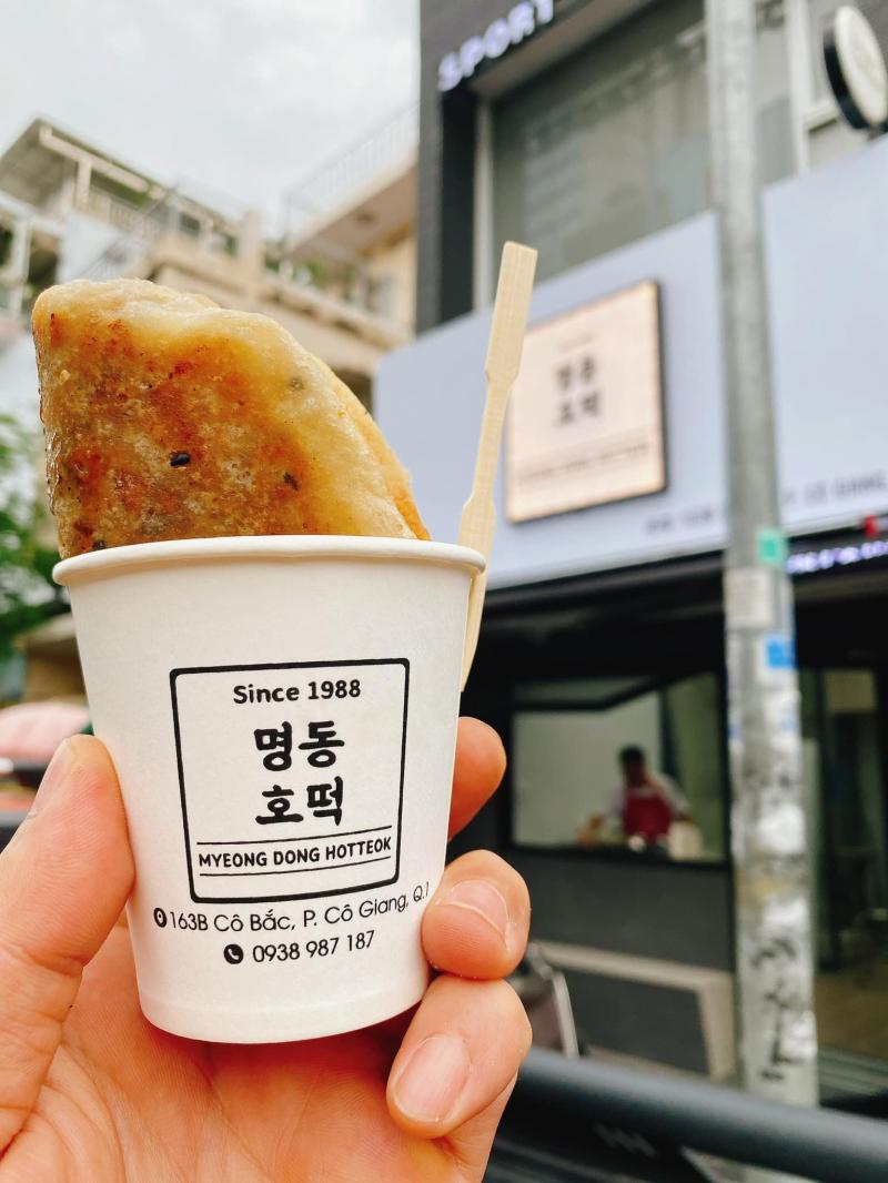 Myeong Dong Hotteok