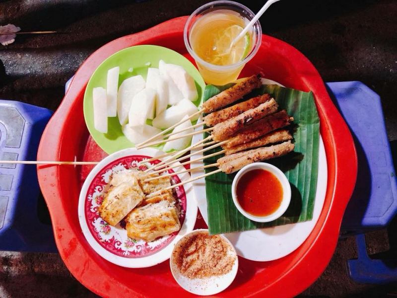 Nem chua nướng - Ngõ Ấu Triệu
