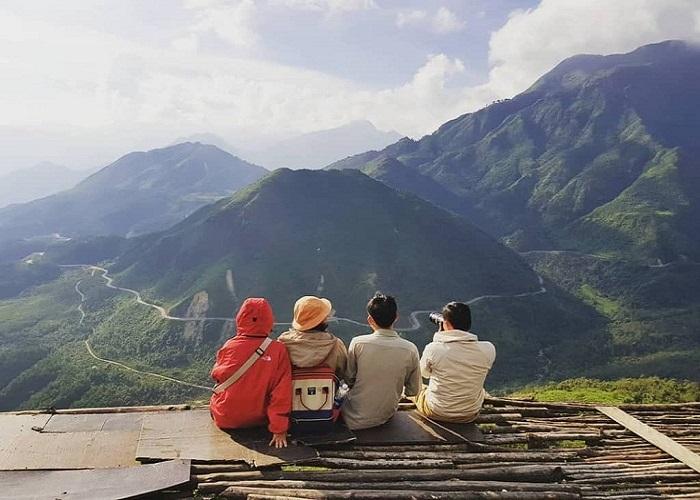 Ngắm cảnh quan hùng vỹ nơi đỉnh Ô Qui Hồ