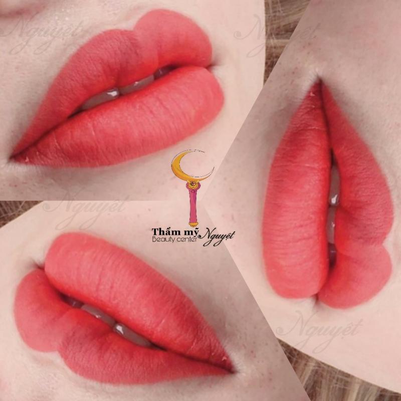 Nguyệt brows