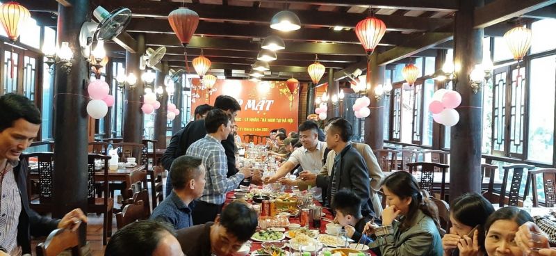 Nhà hàng Hải Sản Hương Việt