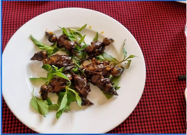 Nhà hàng khách sạn Hiếu Ngọc