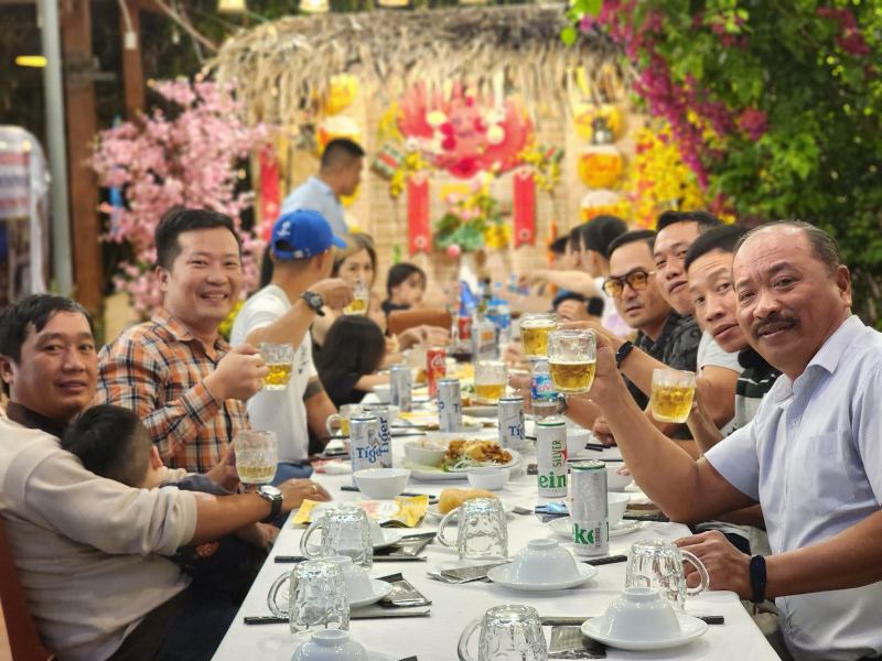 Nhà Hàng Không Cầm Quán