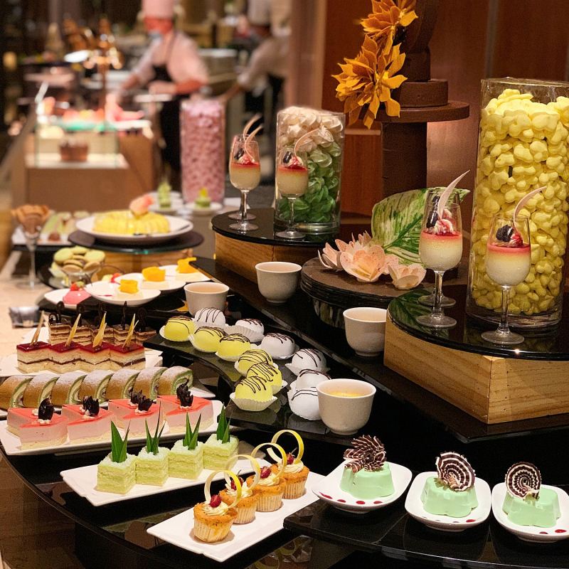 La Brasserie - Nikko Saigon Hotel