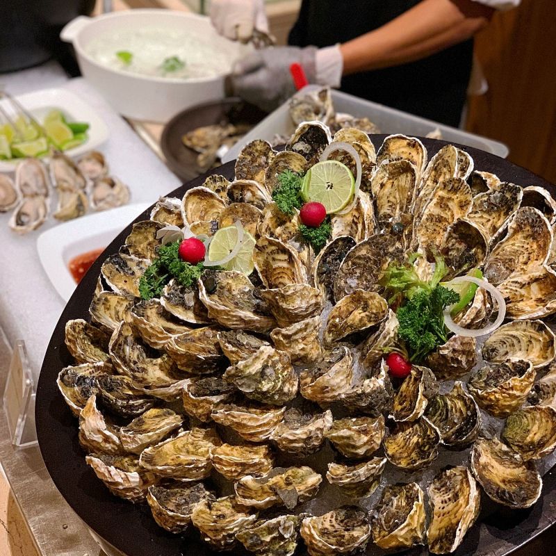 La Brasserie - Nikko Saigon Hotel