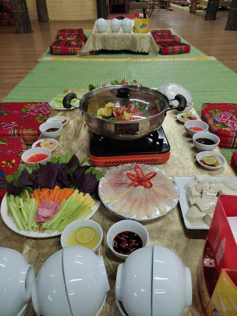 Nhà hàng Thung Lũng Hoa Ban Sơn La