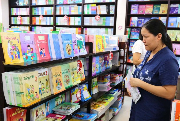 Nhà Sách Nguyễn Văn Cừ