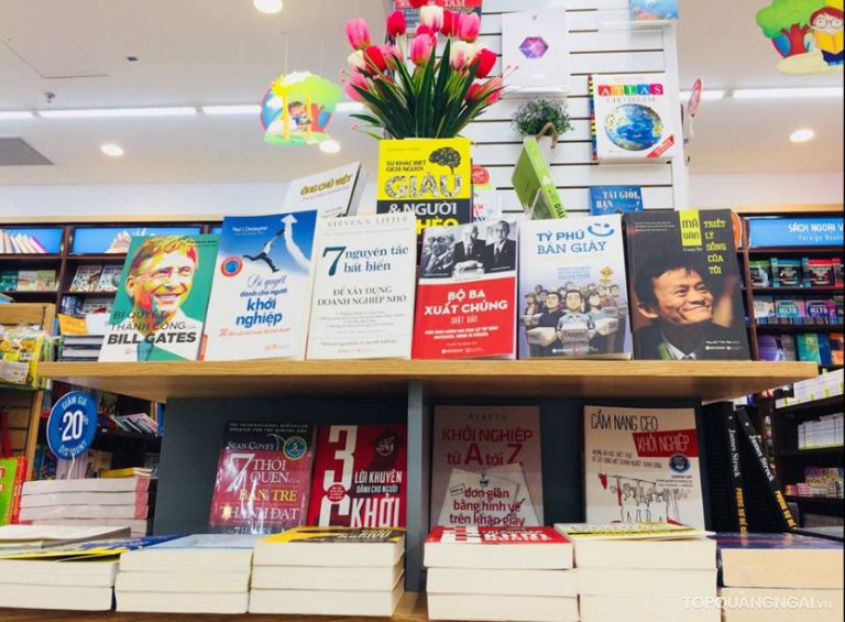 Nhà Sách Trần Quốc Tuấn