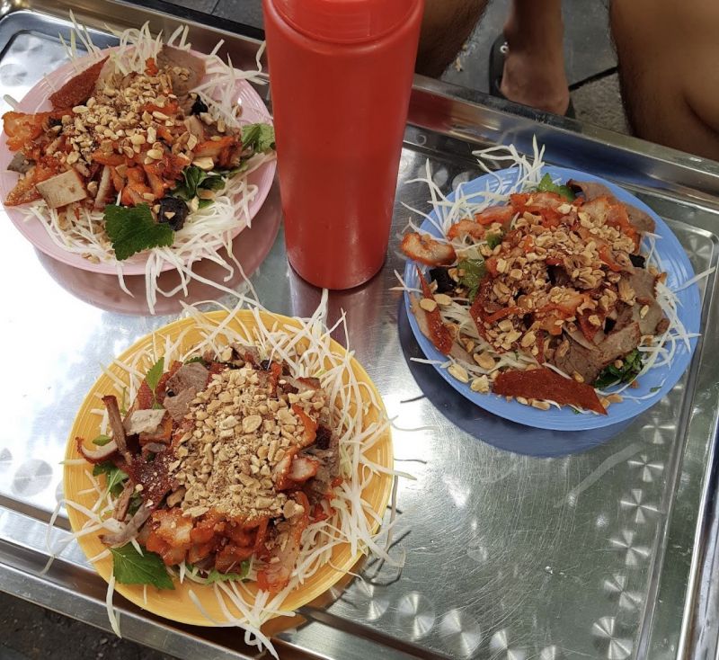 Nộm Thịt Bò Khô Long Vi Dung