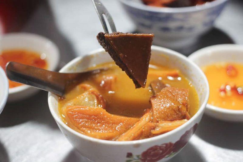 Món phá lấu lạ mắt chỉ có ở quận 4