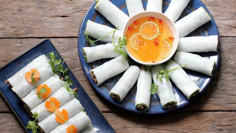 Phở cuốn đầy đặn