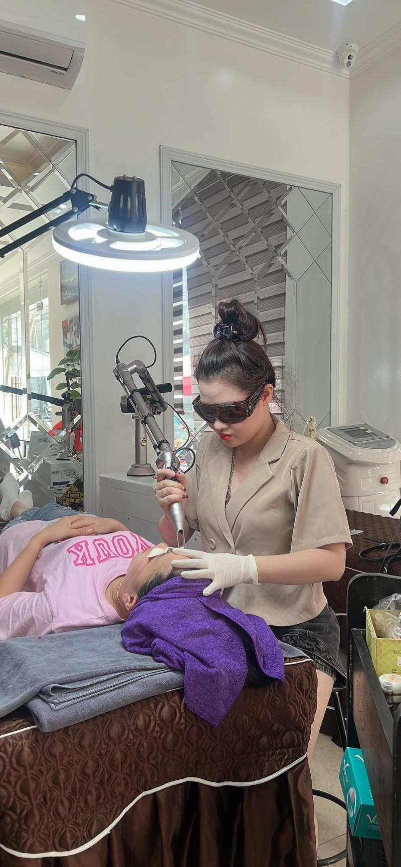 Phun xăm Tuấn Hường