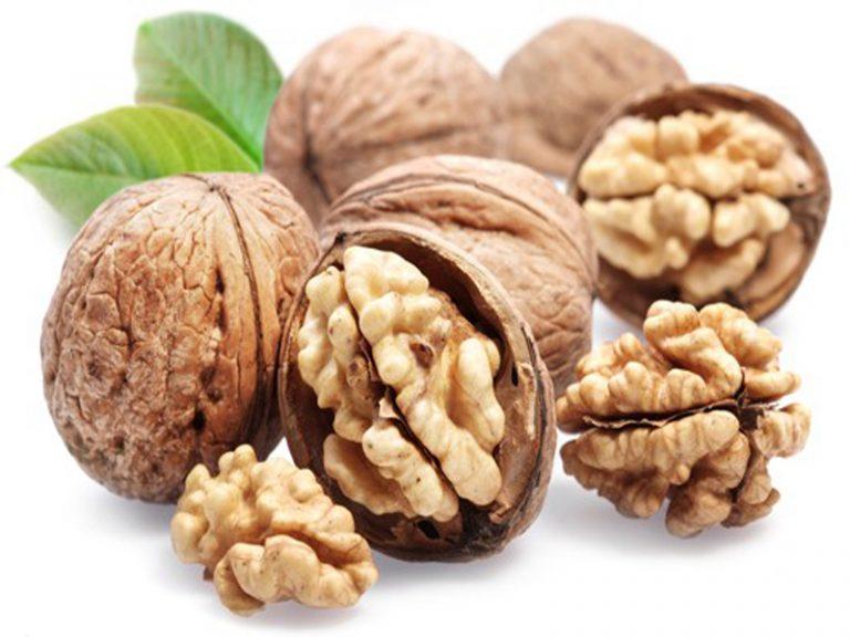 Quả óc chó giúp người già ngủ ngon giấc hơn