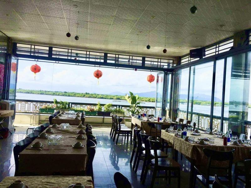 Quán Ăn Gia Đình Sao Việt