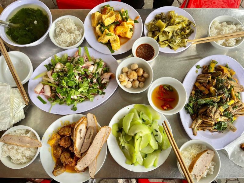 Quán cơm Bà Vinh