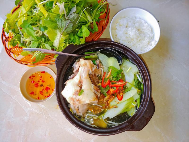 Quán Cơm Hoàng Anh