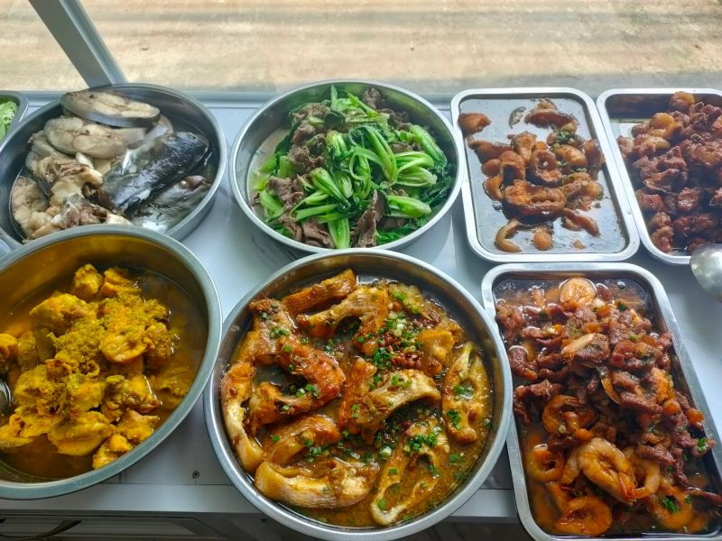 Quán Cơm Nhà Nấu