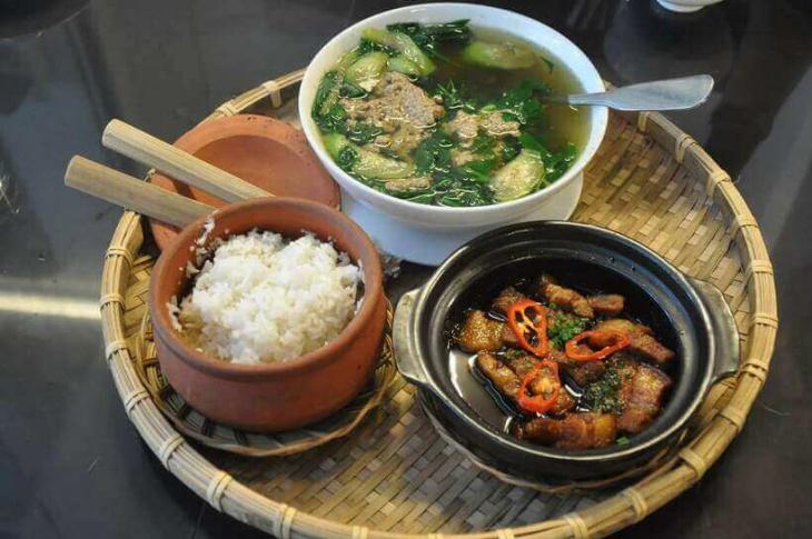 Về làng ăn bữa cơm quê