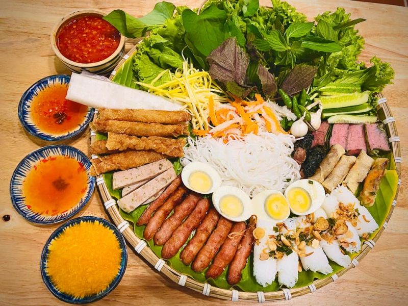 Quán Của Má