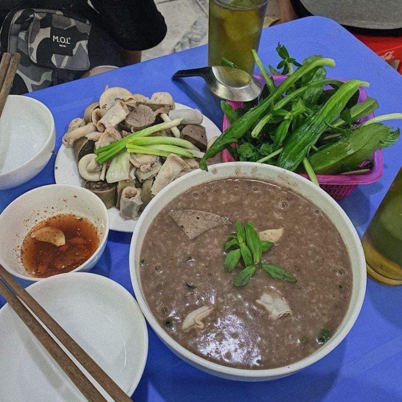 Quán Lòng Bà Hà