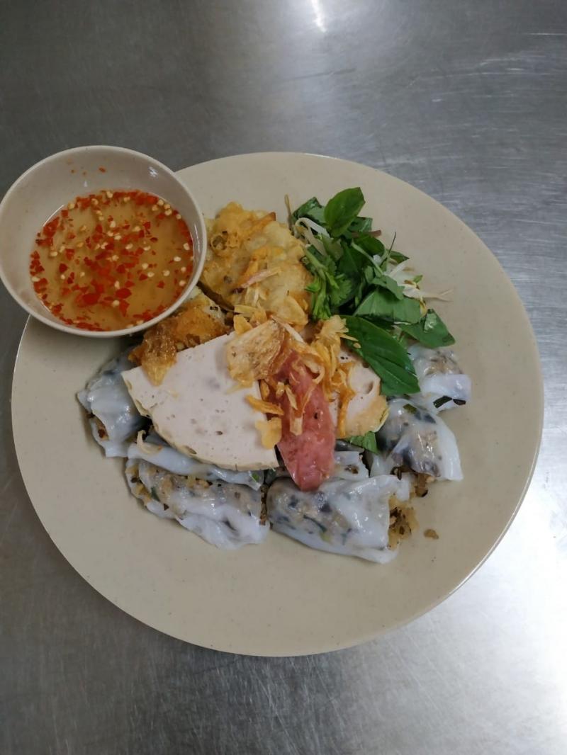 Quán Tân Đạt Bánh Cuốn Nóng