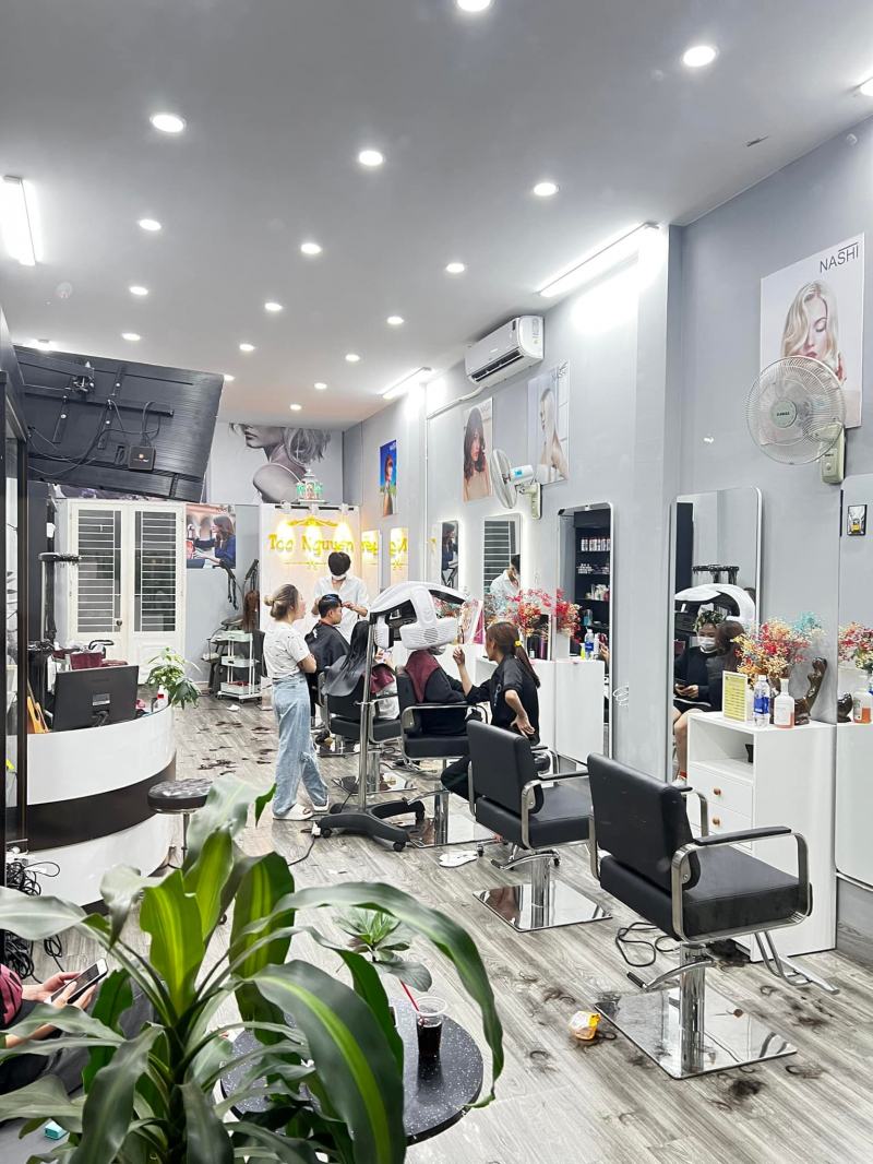 Salon Nguyễn BMT