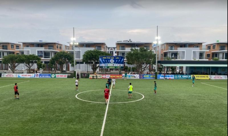 Sân bóng đá có nhân tạo Phú Gia