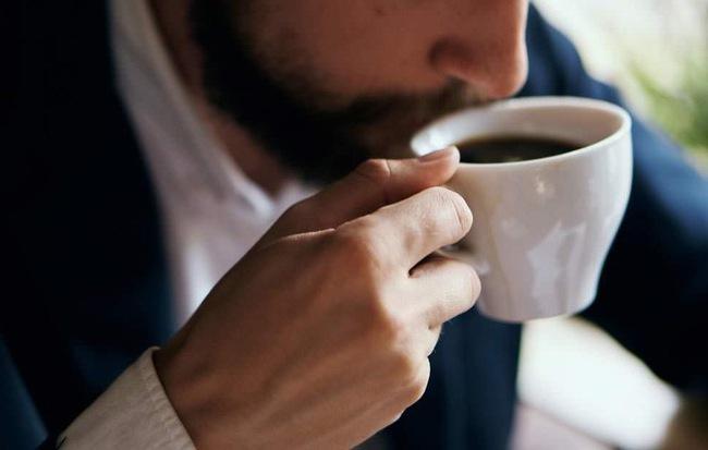 Sử dụng caffeine vừa đủ.