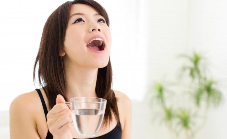 Cảm thấy hôi miệng