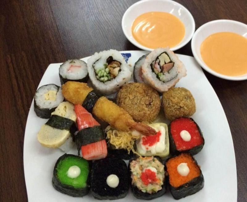 Sushi Viên Ông Chủ Nhỏ