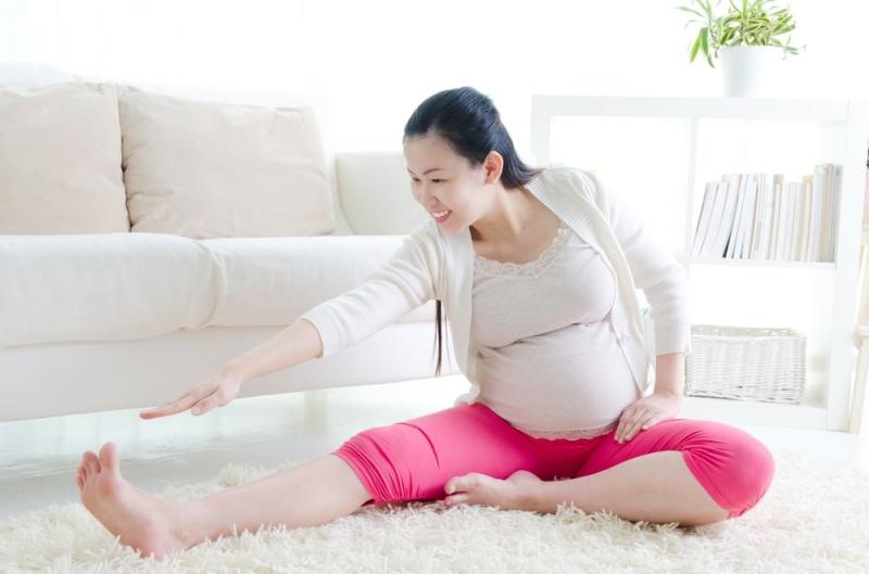 Vận động nhẹ nhàng giúp bà bầu thoải mái khỏe mạnh hơn