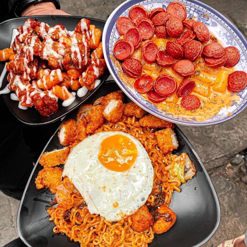 Tạ Tuyết Ngân - Ăn Vặt & Trà Sữa