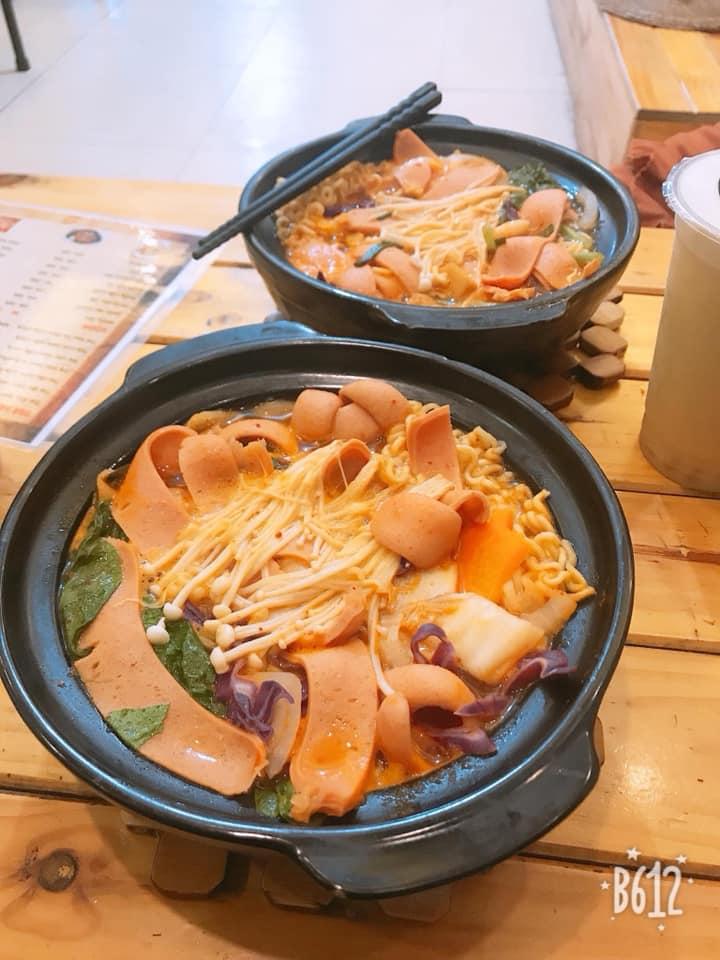 Tiệm Trà TukTuk