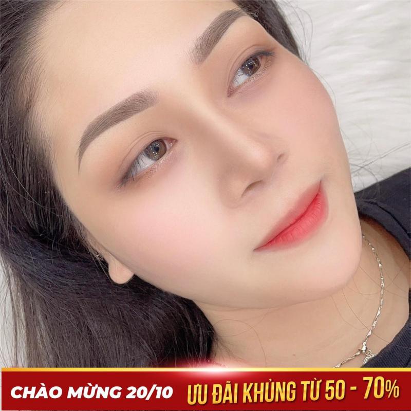 Thẩm mỹ Hương Mận