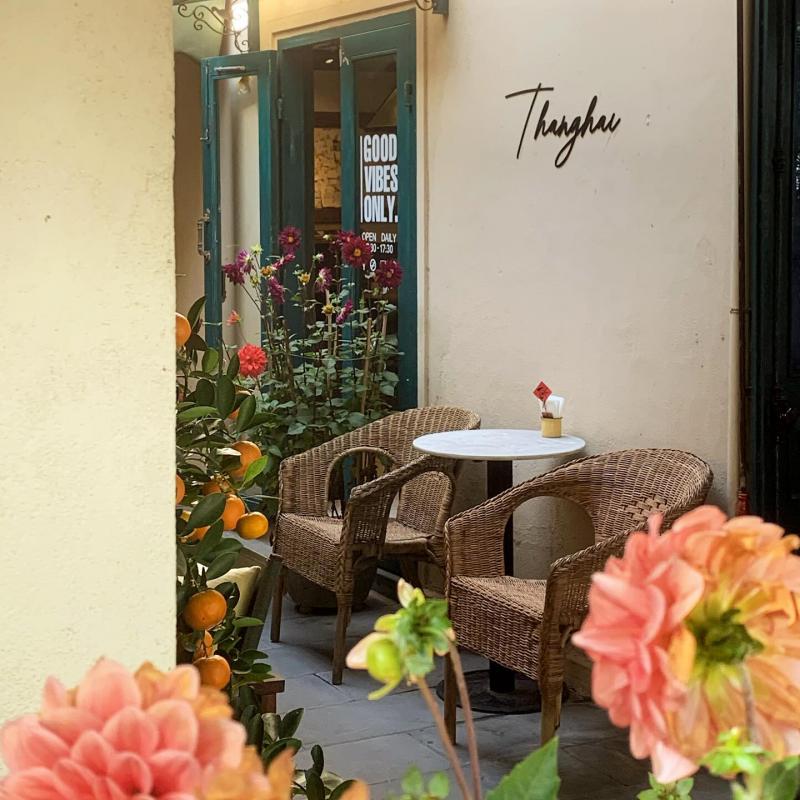 Tháng Hai Hoian