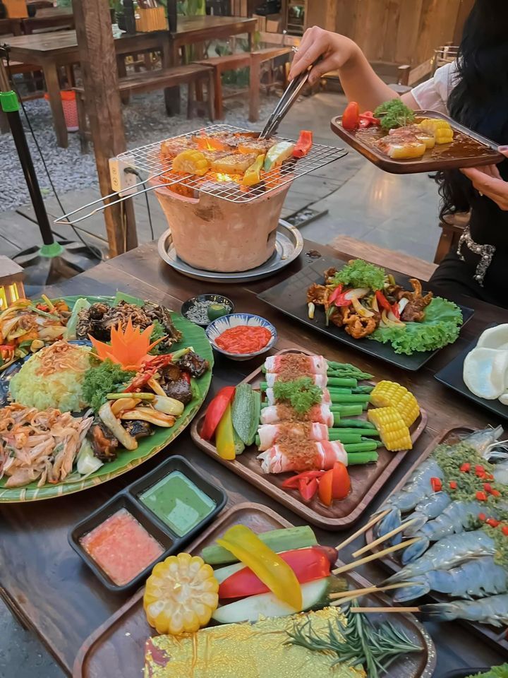 Tiệm ăn Nhớ Hoài