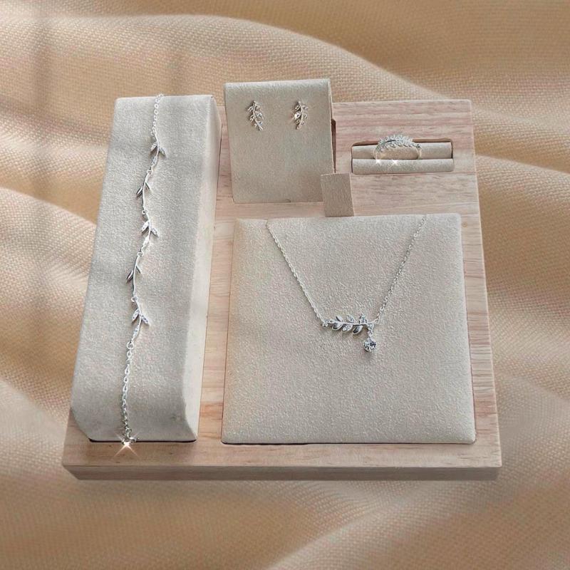 Tiệm bạc 21 Centimeters
