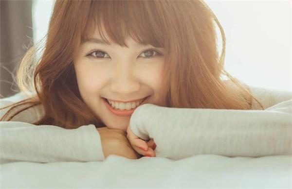 Một cô gái hài hước sẽ vô cùng gợi cảm trong mắt cánh mày râu.