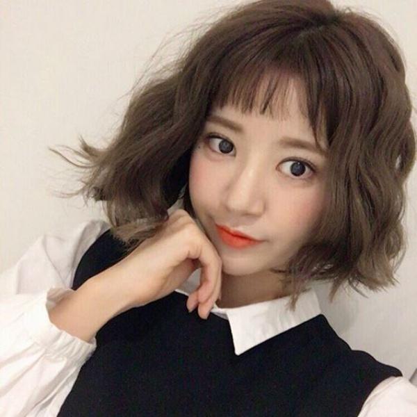 Tóc mái thưa ngố đang rất được nhiều cô gái dành tình cảm cho nó