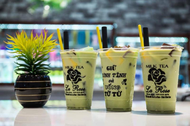 Milk Tea & La Rose