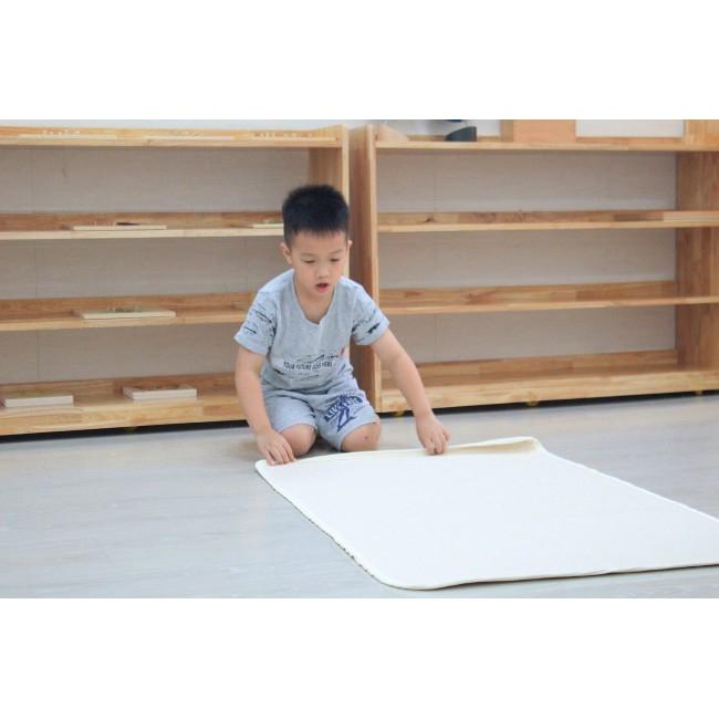 Trải và cuộn thảm
