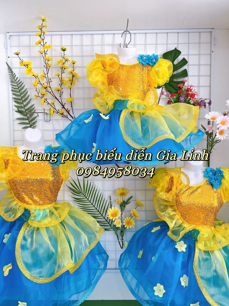 Trang phục biểu diễn Gia Linh