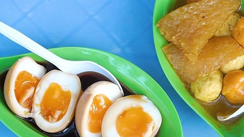 Trứng gà lòng đào – 5.000đ/trứng