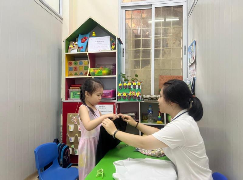 Hoạt động dạy trẻ chậm nói