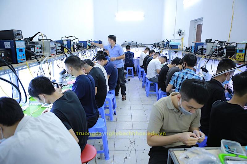 Trung tâm dạy nghề Bách Khoa