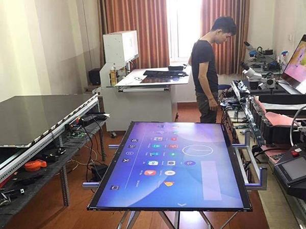 Trung tâm sửa chữa và bảo hành tivi Sony.com với đội ngũ kỹ thuật viên hơn 10 năm kinh nghiệm sửa tivi tại Bình Phước có trình độ tay nghề cao, có thể đáp ứng hầu hết mọi nhu cầu của khách hàng.