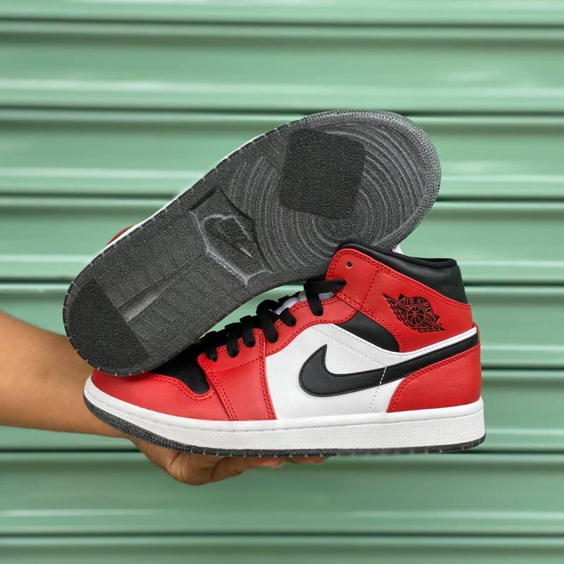 TrungSneaker.com