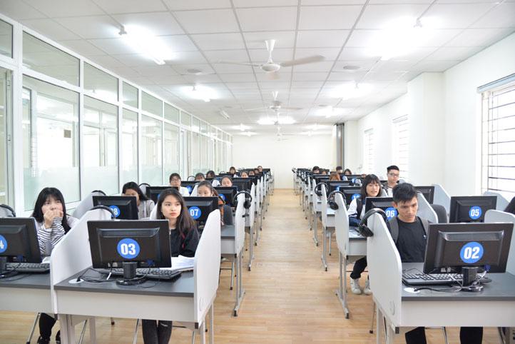 ĐH Ngoại ngữ và Tin học