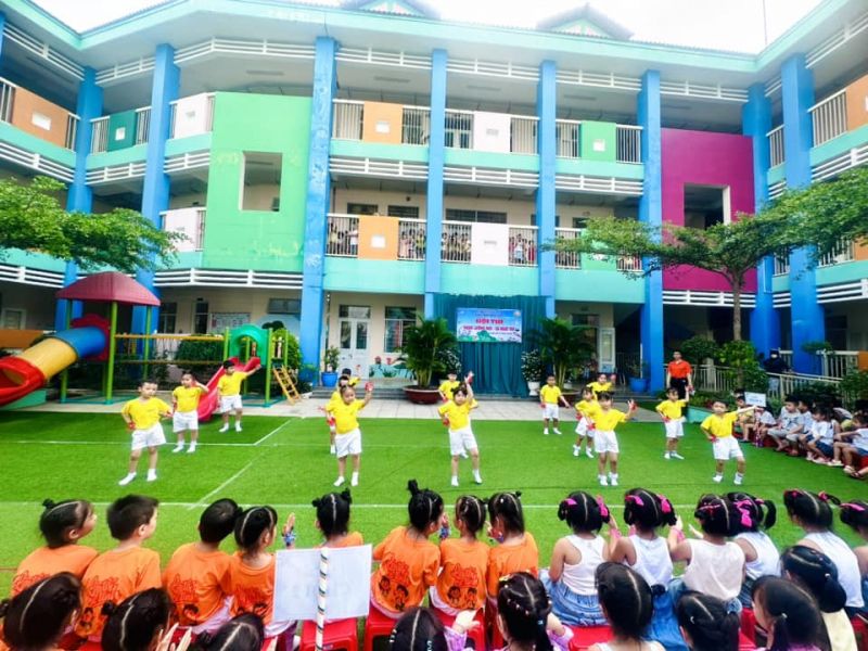 Trường Mầm non Bé Ngoan
