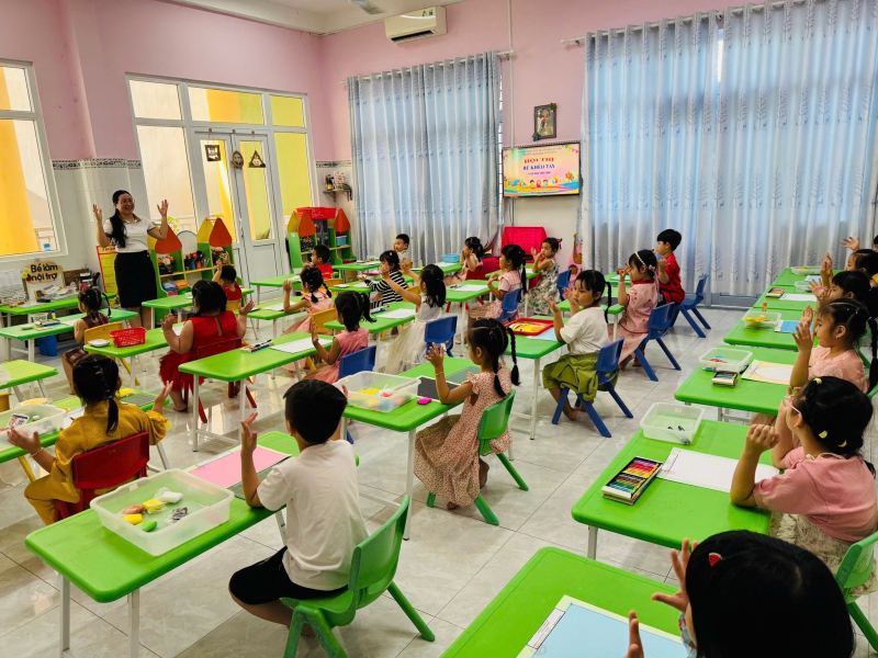 Trường Mầm non Tuổi Xanh